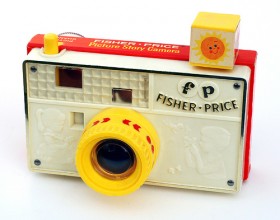 Thumbnail image for DSLR photographer slumps to whole new low